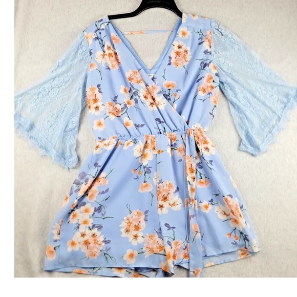 Charlotte Russe Romper Womens Blue Peach Floral V Neck Lace Sleeves - Picture 1 of 12